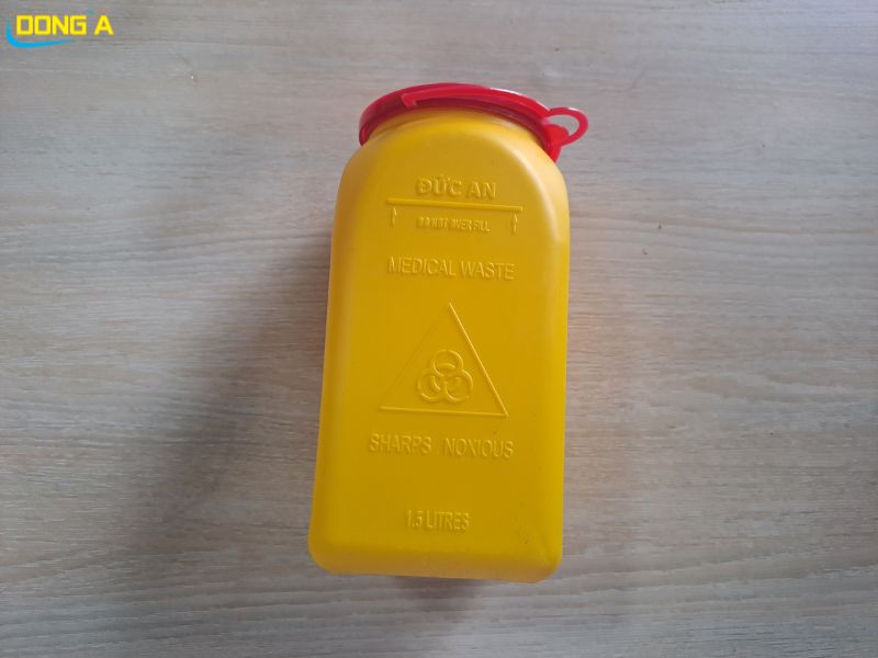 Hộp đựng kim tiêm 1,5 lít