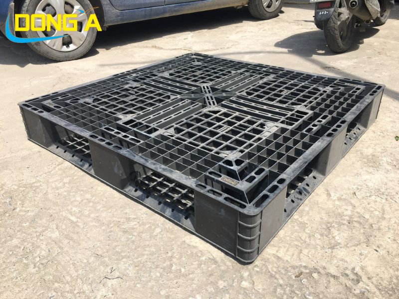 Pallet nhựa cũ  1100 x 1100 x 150 mm siêu bền, chắc chắn