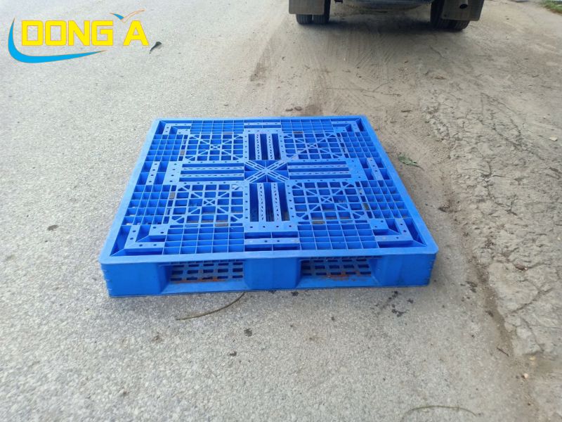 Pallet nhựa cũ kích thước 1200x1000x150 mm