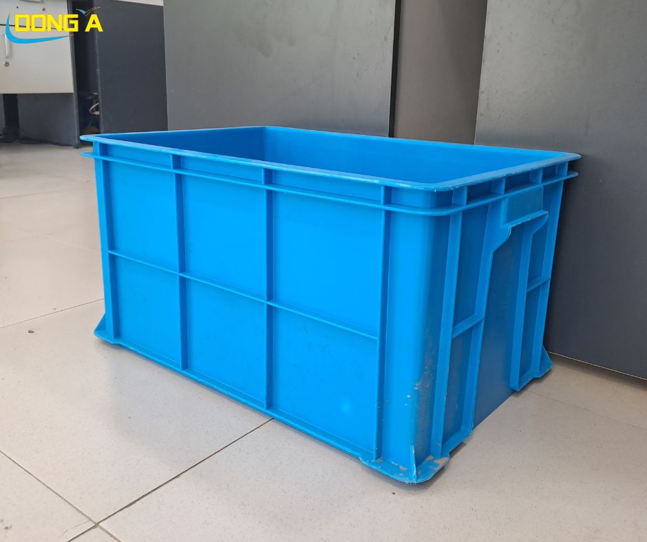 Thùng nhựa đặc B5 màu xanh lam, kích thước lớn, dùng trong nhà xưởng