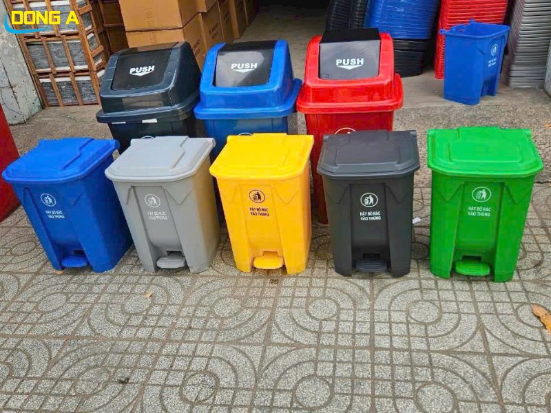 THÙNG RÁC ĐẠP CHÂN 30L