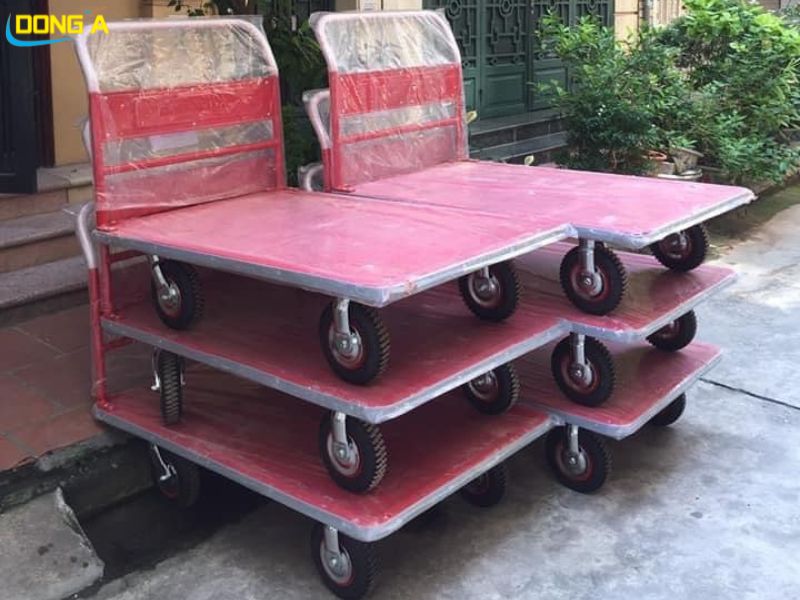 Xe đẩy hàng 4 bánh 500kg hoạt động hiệu quả, an toàn và bền bỉ theo thời gian