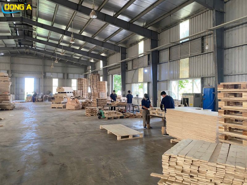 Xưởng sản xuất pallet ván ép công nghiệp Đông Á