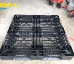 Pallet nhựa cũ - 1100*1100*120mm -  Hàng Hàn