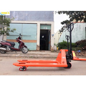 Xe nâng tay 2 tấn