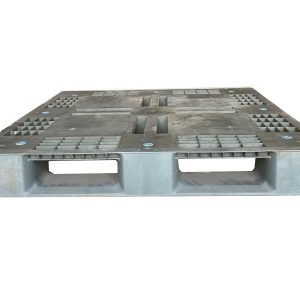Pallet nhựa cũ đã qua sử dụng màu đen