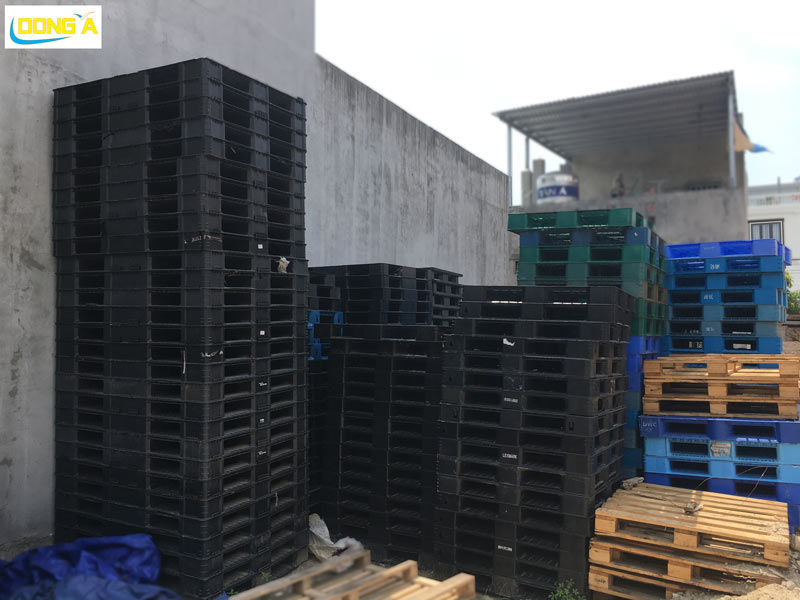 pallet-go-hay-nhua6